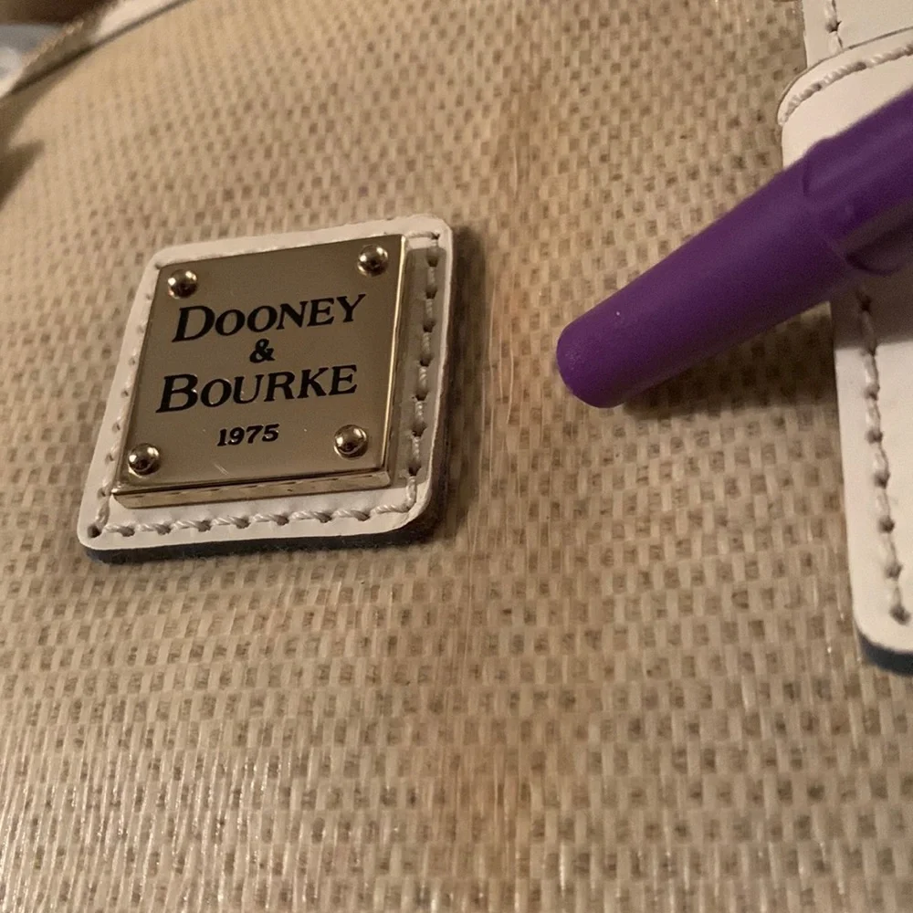 Dooney & Bourke Cream/Tan Panama Barrel Bag With Adjustable Crossbody Strap NWOT - Picture 16 of 17